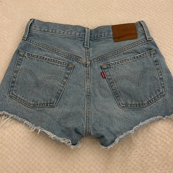 Levi’s 501 High Rise Denim Shorts Size Women’s 26 - Picture 2 of 5